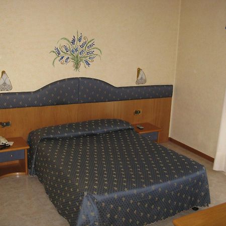 Hotel Faro Montichiari Eksteriør billede
