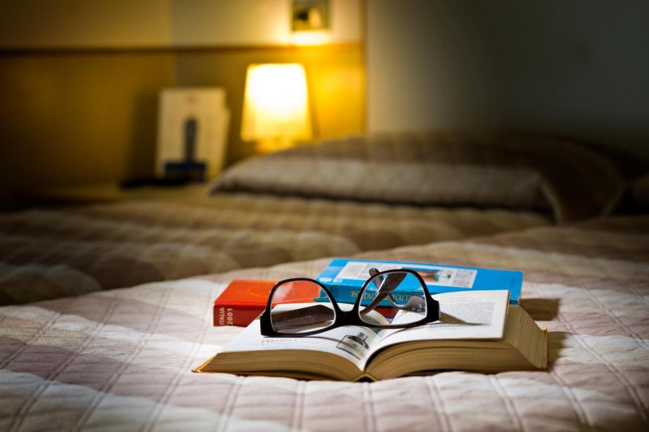 Hotel Faro Montichiari Eksteriør billede