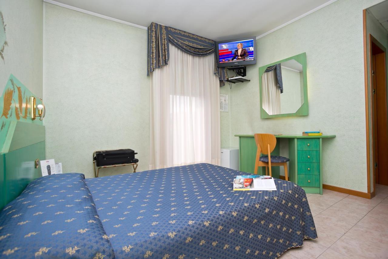 Hotel Faro Montichiari Eksteriør billede