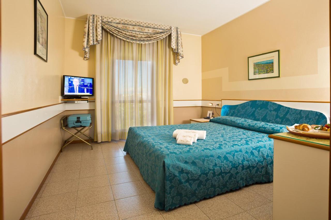 Hotel Faro Montichiari Eksteriør billede