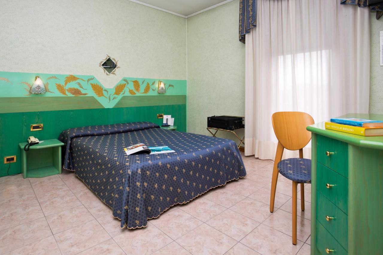 Hotel Faro Montichiari Eksteriør billede