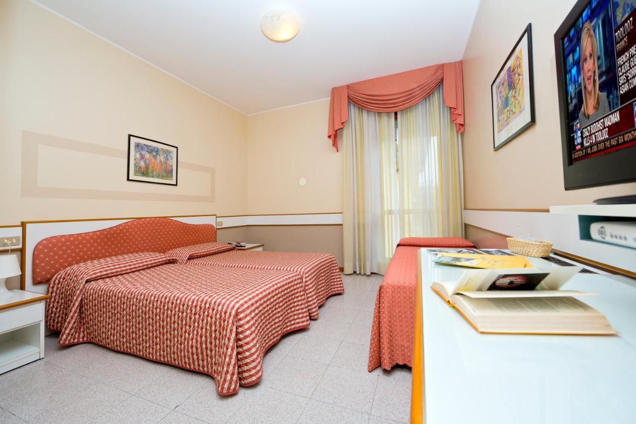 Hotel Faro Montichiari Eksteriør billede